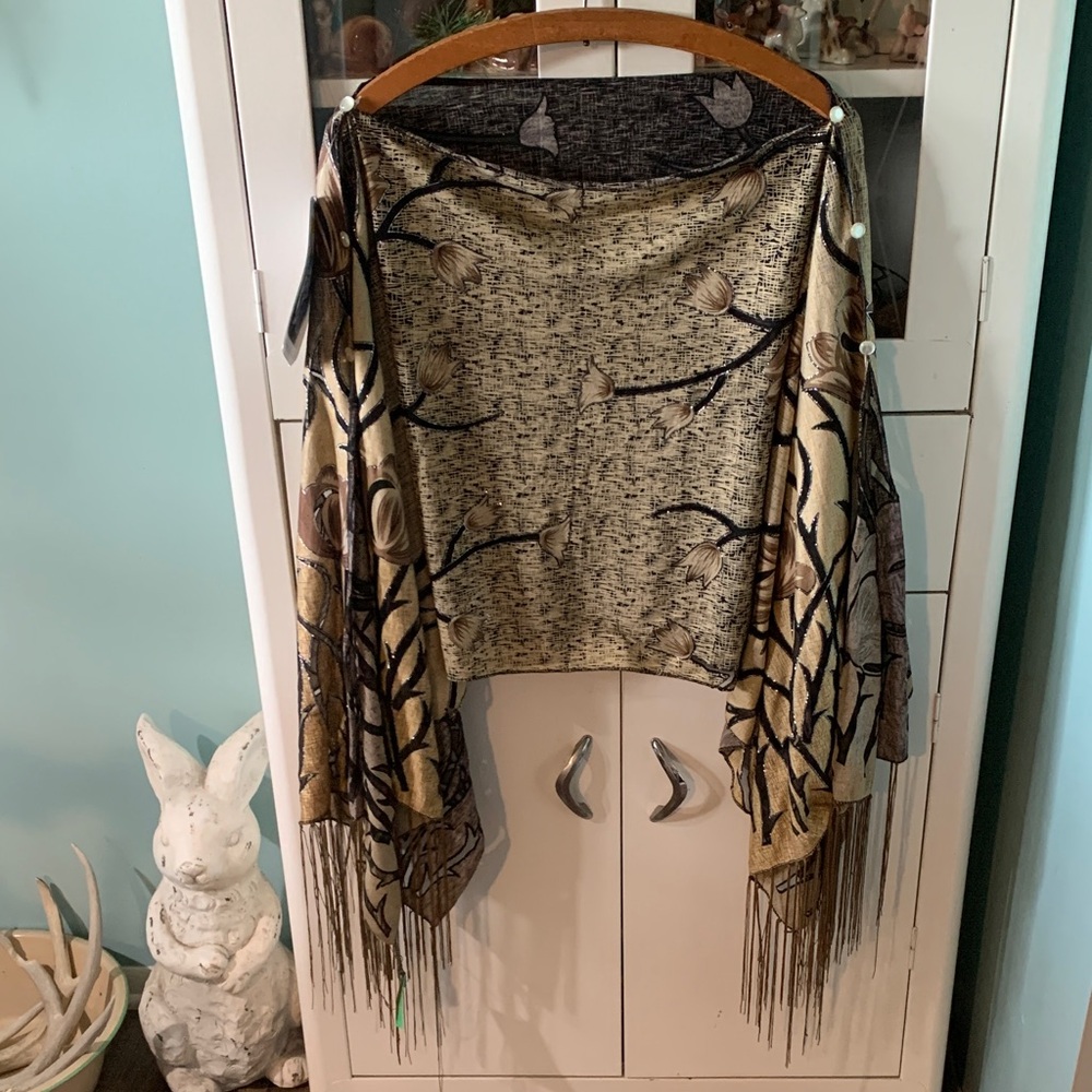 Woven Floral Fringe Wrap - Gold and Black